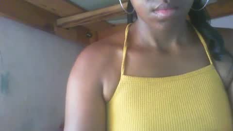 Snapshot of couleur_vanille chatting on 26, 12, 2024 couleur_vanille online show from 26, 12, 2024