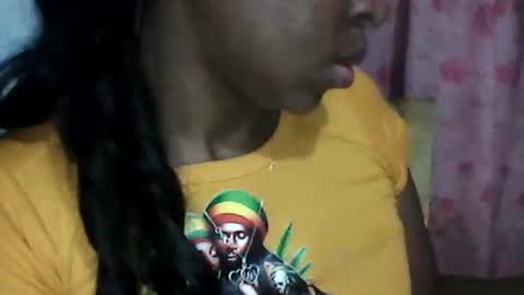 Snapshot of couleur_vanille chatting on 22, 11, 2025 couleur_vanille online show from 22, 11, 2025