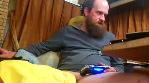 Alaskawildcouple online show from 17, 9, 2025