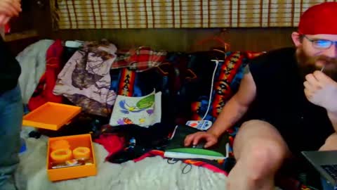 Alaskawildcouple online show from 26, 9, 2025