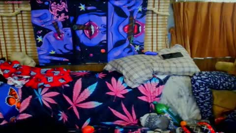 Alaskawildcouple online show from 3, 10, 2025