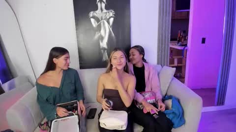 couple_funnyy online show from 22, 11, 2025