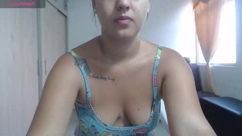  ALEJANDRO Y EMILY  online show from 18, 11, 2025