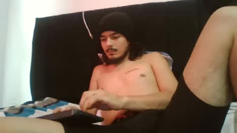 Snapshot of couplehot0917 chatting on 13, 6, 2026 Lucia And Daniel online show from 13, 6, 2026