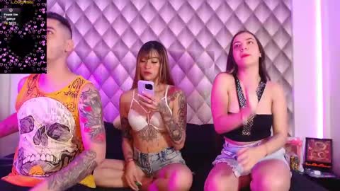 Snapshot of couplelatin17xxx chatting on 24, 2, 2026 Couplelatin online show from 24, 2, 2026