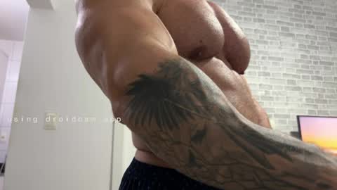 couplemuscle40 online show from 7, 4, 2026
