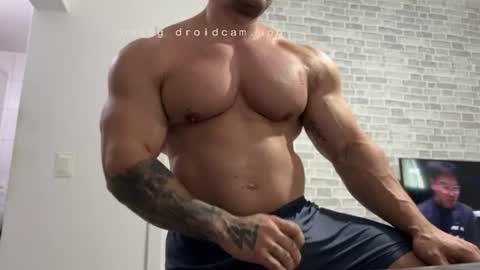 couplemuscle40 online show from 19, 6, 2026