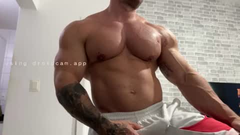 couplemuscle40 online show from 1, 7, 2026