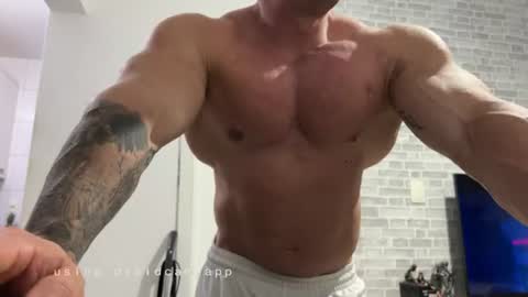 couplemuscle40 online show from 3, 7, 2026