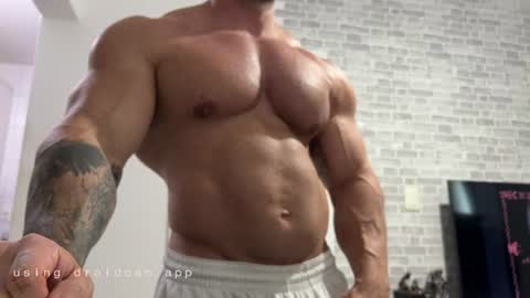 couplemuscle40 online show from 7, 7, 2026