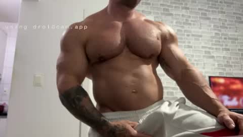 couplemuscle40 online show from 13, 7, 2026