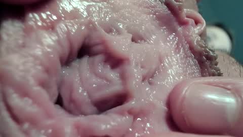 Im Courtney Nice to meet youFollow meInstagram courtneyluv778 online show from 2, 2, 2025