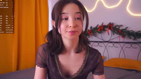 Snapshot of coventinaashfield chatting on 8, 3, 2026 Yui online show from 8, 3, 2026