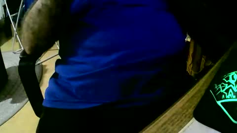 Snapshot of coyote017 chatting on 19, 11, 2025 coyote017 online show from 19, 11, 2025