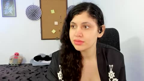 Snapshot of cracker_doll chatting on 30, 5, 2026 cracker online show from 30, 5, 2026