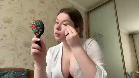 Snapshot of crave_elise chatting on 19, 9, 2025 Elise online show from 19, 9, 2025