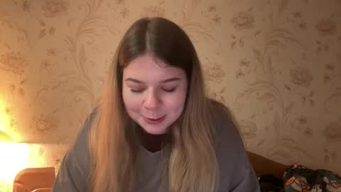 Snapshot of crave_elise chatting on 30, 10, 2025 Elise online show from 30, 10, 2025