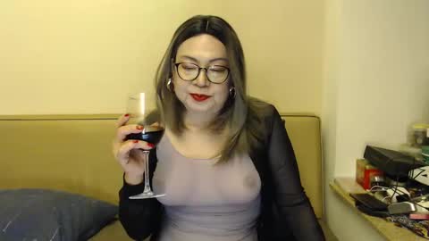 Kelly   online show from 25, 2, 2025