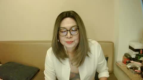 Kelly   online show from 5, 3, 2025