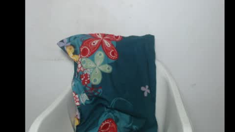 crazyslut17 online show from 20, 4, 2026