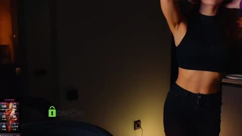 Snapshot of crazzy_cherry chatting on 14, 10, 2025 crazzy cherry online show from 14, 10, 2025