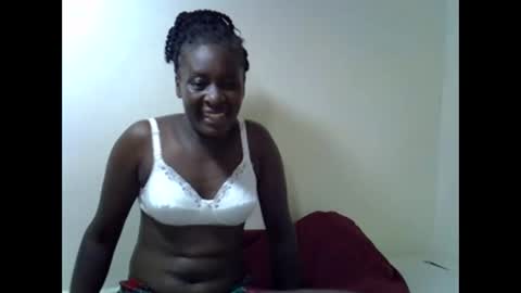 Snapshot of creamiepussyy chatting on 13, 3, 2026 creamiepussyy online show from 13, 3, 2026