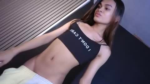 Snapshot of creamy_delilah chatting on 23, 6, 2026 Delilah online show from 23, 6, 2026