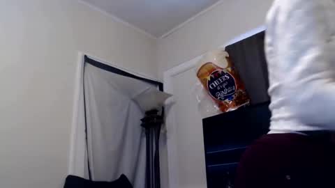 CreamyExotica online show from 21, 2, 2025