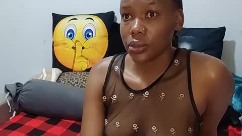 Snapshot of creamyhub chatting on 15, 12, 2025 creamyhub online show from 15, 12, 2025