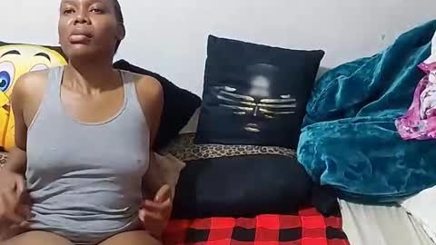 Snapshot of creamyhub chatting on 18, 12, 2025 creamyhub online show from 18, 12, 2025