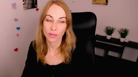 Lera online show from 5, 10, 2025