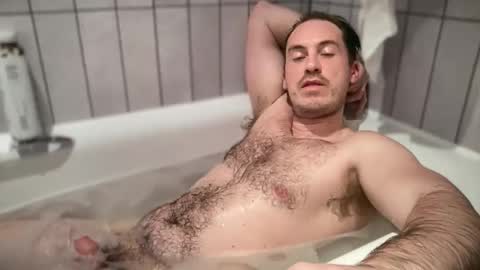 Snapshot of creed271058 chatting on 5, 3, 2026 creed271058 online show from 5, 3, 2026