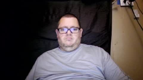 Snapshot of creeeping_death chatting on 8, 2, 2025 The hopeless romantic online show from 8, 2, 2025