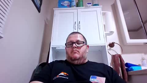 Snapshot of creeeping_death chatting on 13, 10, 2025 The hopeless romantic online show from 13, 10, 2025