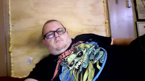 Snapshot of creeeping_death chatting on 24, 11, 2025 The hopeless romantic online show from 24, 11, 2025