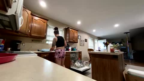 Creeksidecouple online show from 26, 5, 2026