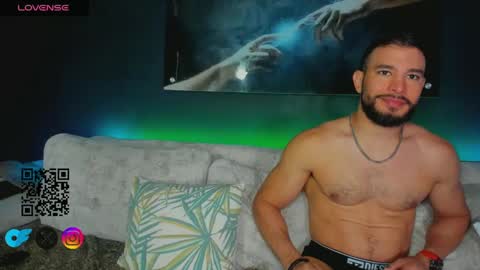 CRHISTIAN online show from 5, 2, 2025