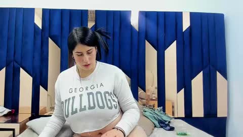 Criistaal   online show from 8, 3, 2025