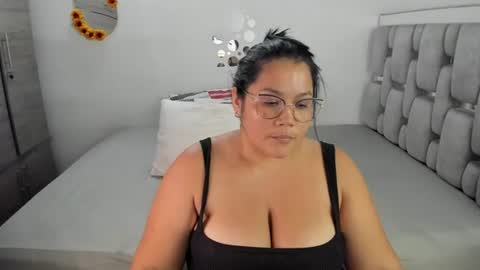 criistal_0 online show from 14, 6, 2026