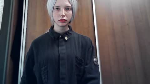 crimson_lady6 online show from 18, 5, 2026