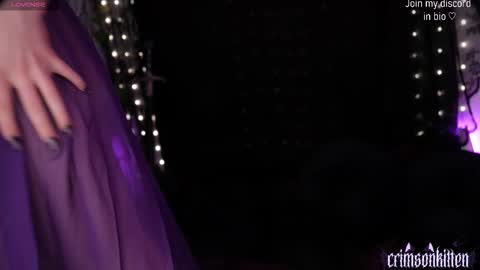 Crimson Kitten online show from 14, 10, 2025