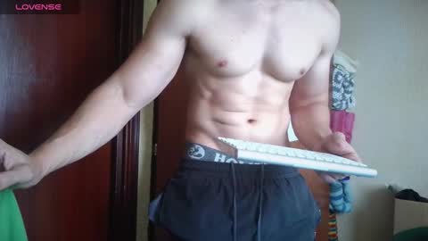 Snapshot of cris2428 chatting on 6, 10, 2025 cris2428 online show from 6, 10, 2025