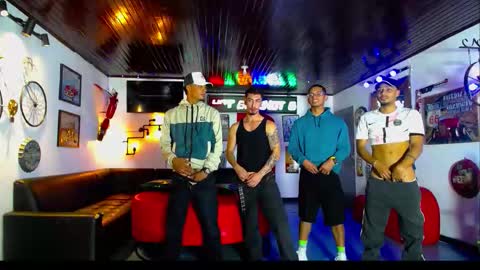 Snapshot of crismens chatting on 1, 12, 2025 crismens online show from 1, 12, 2025