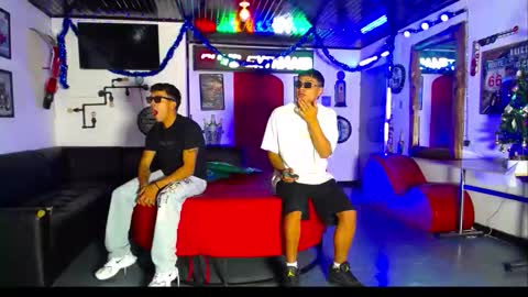 Snapshot of crismens chatting on 21, 12, 2025 crismens online show from 21, 12, 2025