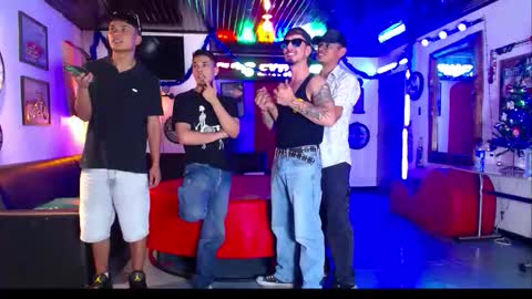 Snapshot of crismens chatting on 5, 1, 2026 crismens online show from 5, 1, 2026