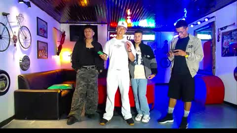 Snapshot of crismens chatting on 12, 1, 2026 crismens online show from 12, 1, 2026