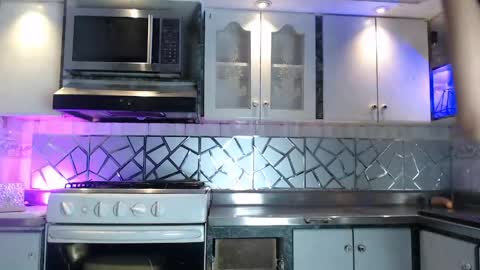 Cristina Onazis online show from 18, 4, 2026