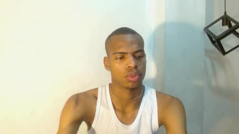 criss_zuri online show from 4, 10, 2025