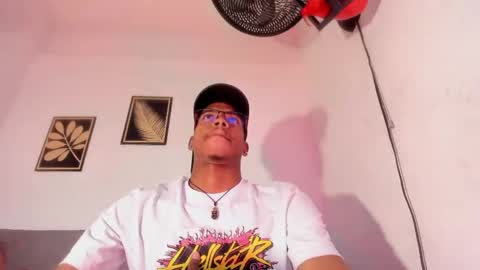 criss_zuri online show from 23, 4, 2026