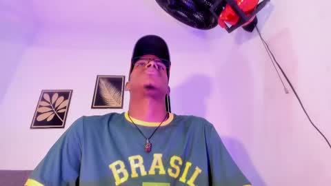 criss_zuri online show from 24, 4, 2026